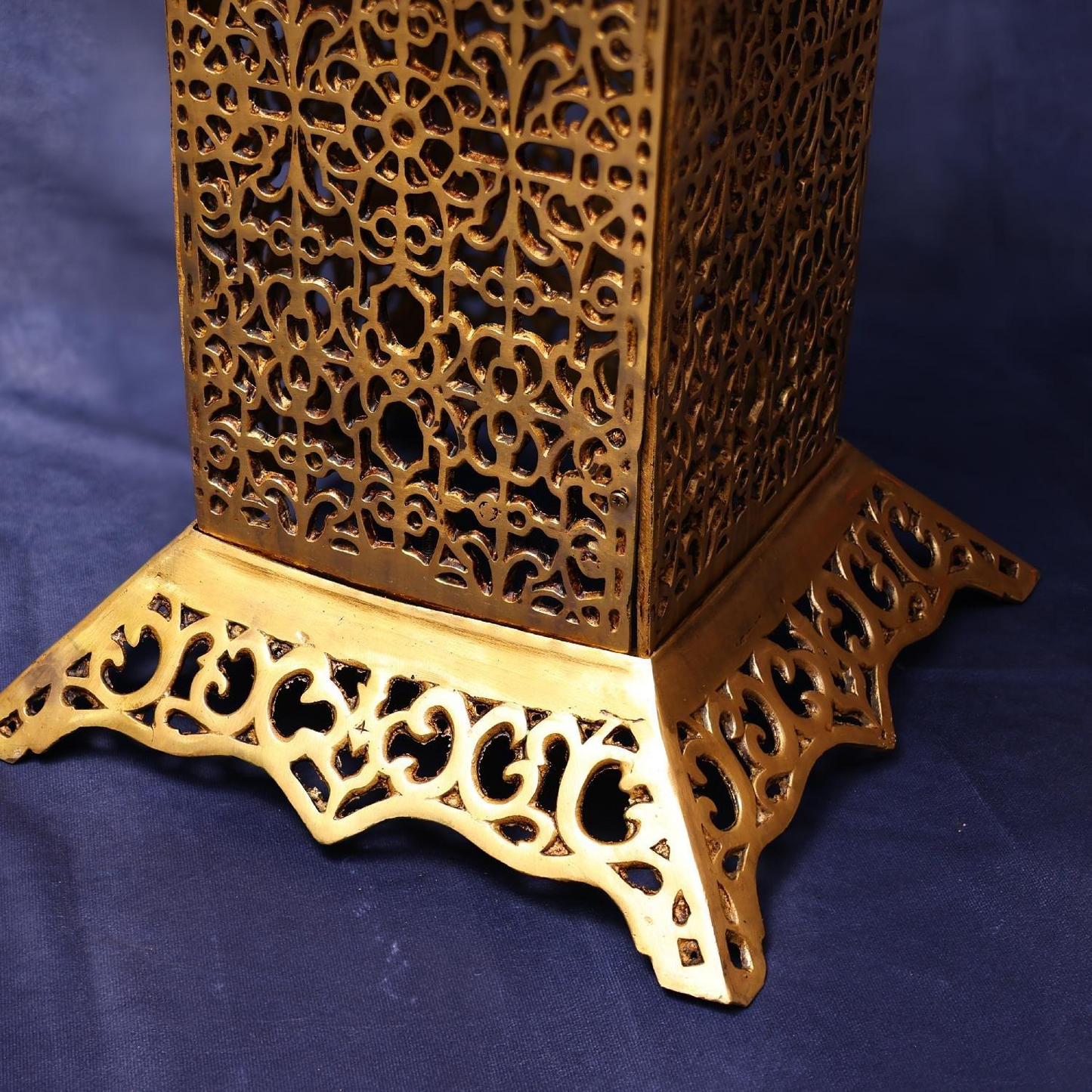 BRASS STOOL 20.5 INCHES HEIGHT FOR HOME DECOR AND USE