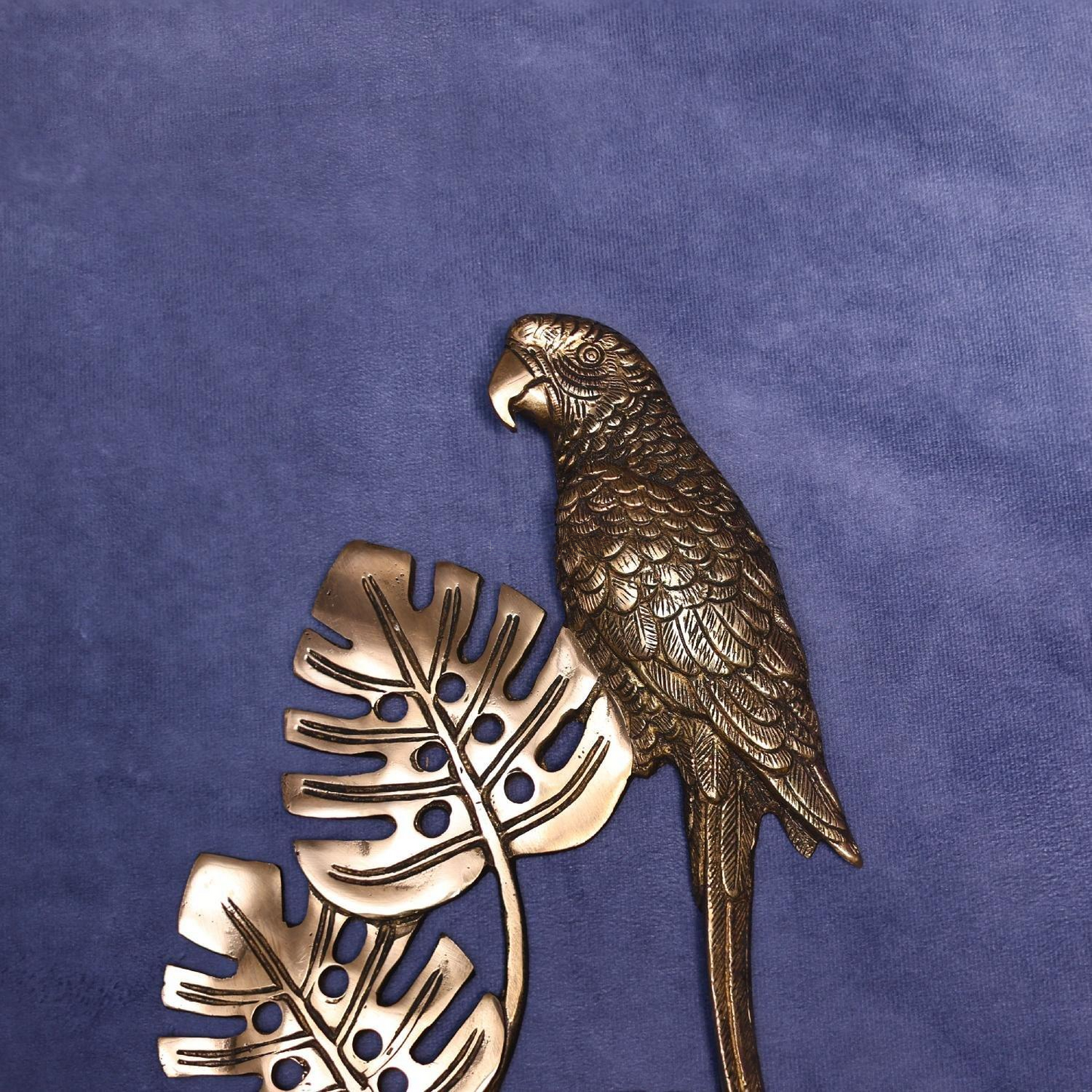 घर की सजावट के लिए एंटीक पीतल के तोते की जोड़ी की दीवार पर लटकने वाली मूर्ति, 13.5 इंच