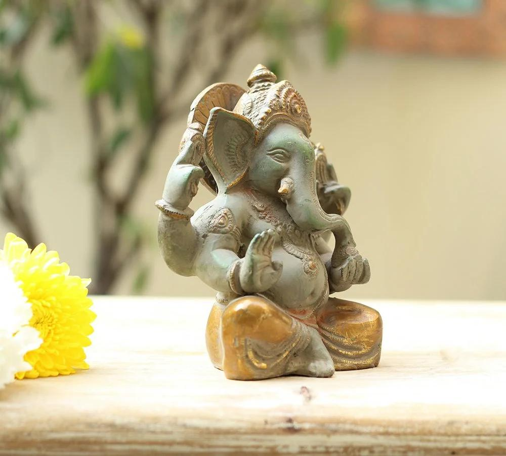 Brassaura® Ganesha Sitting Idol with Rustic Finish | Pure Superfine Brass Handcrafted Murti | Brass Statue for Home Temple, Pooja Room | Height 6 Inches | Weight 2.2 Kgs