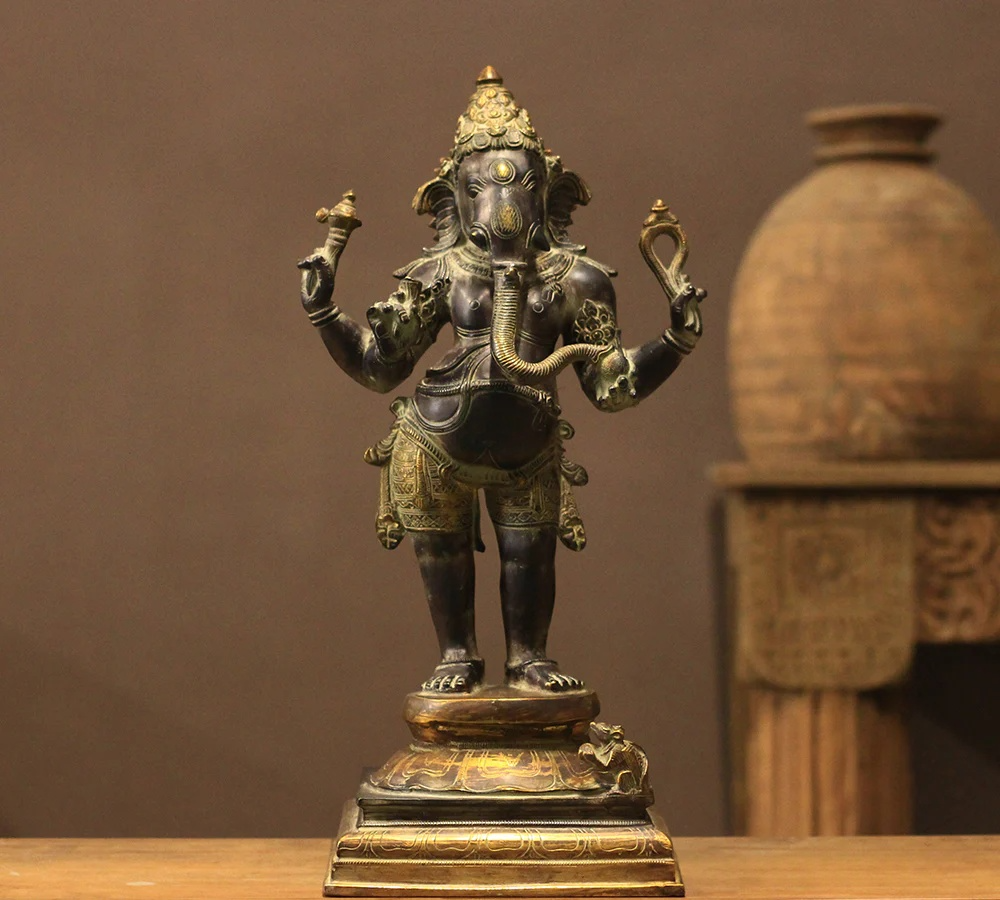 ब्रासोरा® वृंदावन वेणुगोपाल कृष्ण पीतल की प्रतिमा मोर के साथ | एंटीक नीला और सुनहरा रंग | ऊँचाई 20 इंच