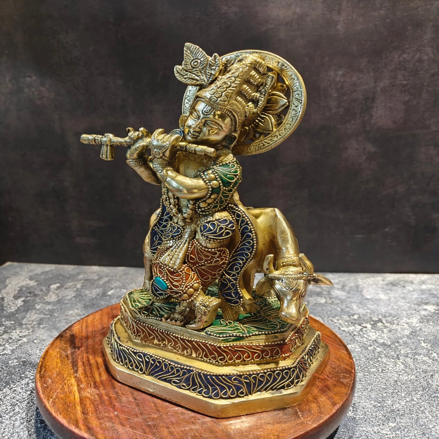 Brassaura® Lord Krishna Playing Flute with Cow Idol with Stonework Finish | Pure Superfine Brass Handcrafted Murti | Brass Statue for Home Temple, Pooja Room, Spiritual Décor & Luxury Gifting | Height 10 Inches | Weight 3.2 Kg
