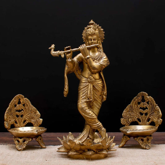 Brass Krishna Playing Flute Weight 2.8 Kg And Height 11 Inch
