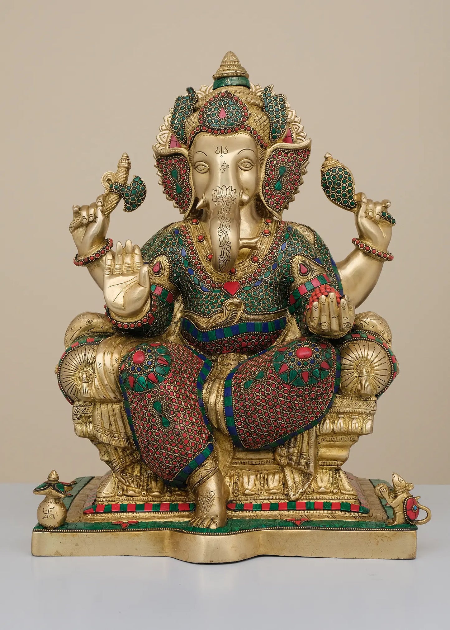 Brassaura™ सिंहासन पर विराजमान राजा गणेश | मीनाकारी जड़ाई के काम के साथ शुद्ध पीतल | ऊँचाई 18 इंच और वज़न 17.78 किलोग्राम