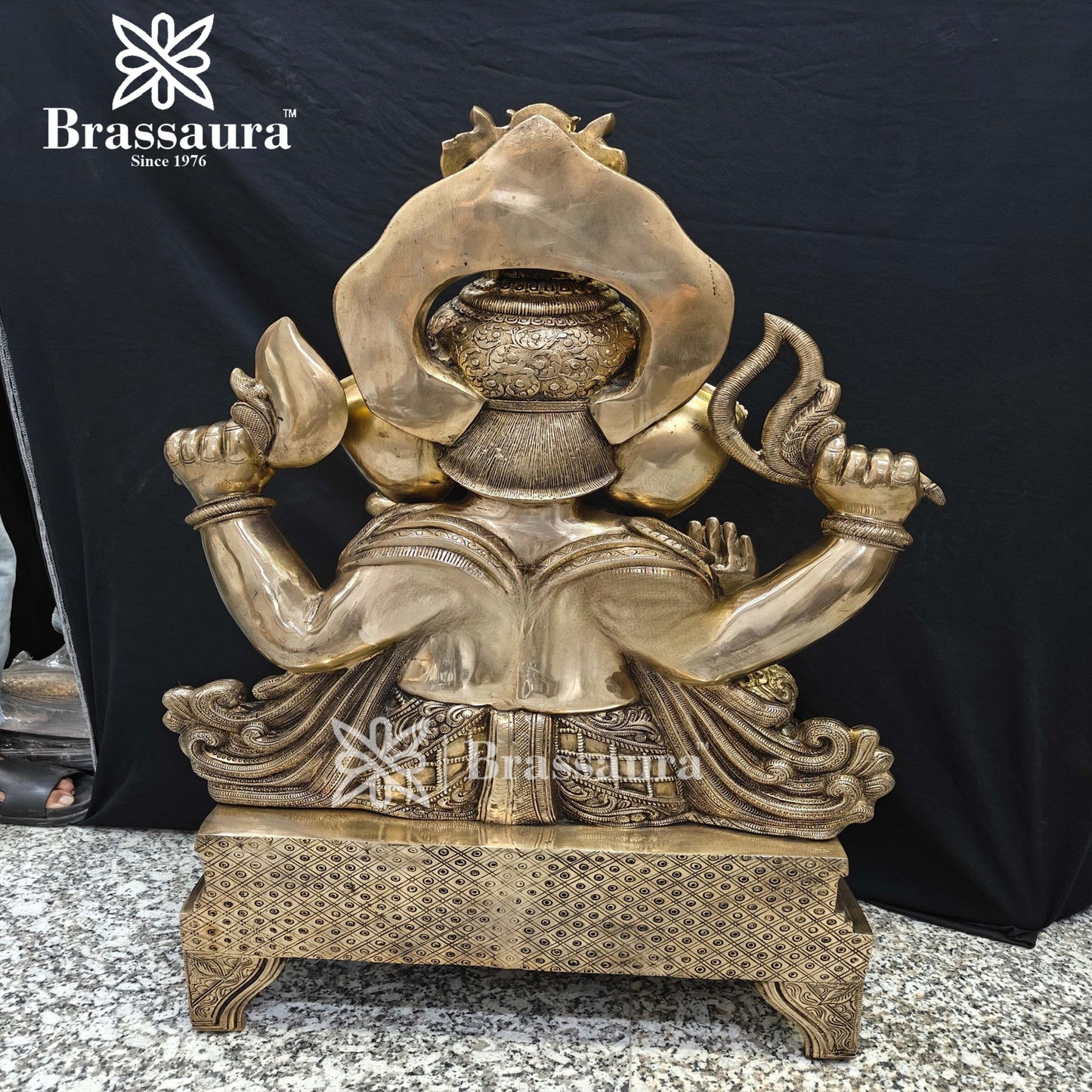 Brassaura™ Brass Jewellery Ganesha Idol for Home and Decor | Weight 60 Kgs | Height 33 Inches