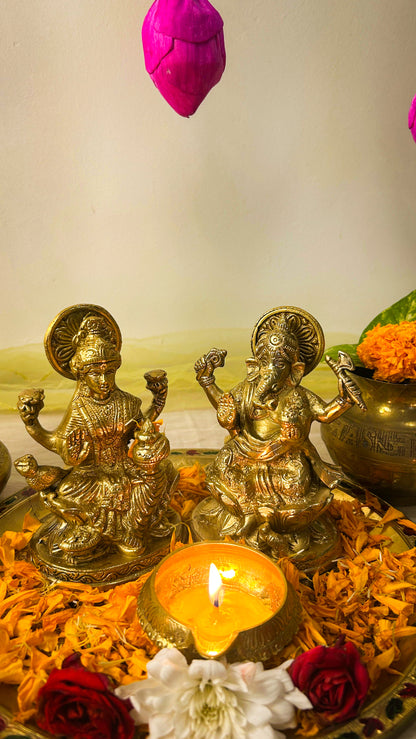 Brass Artistic Lakshmi Ganesh Weight 1.9 kg & Height 5 Inch