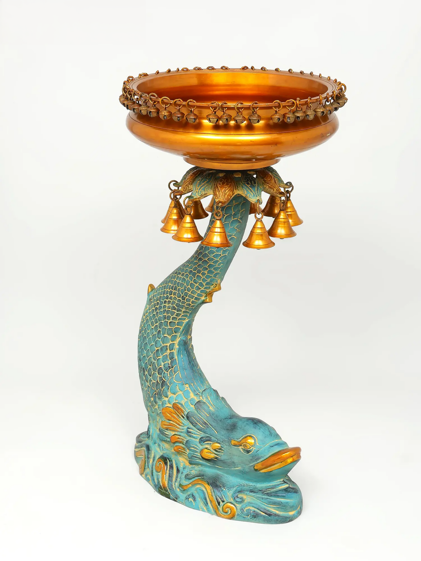 ब्रैसौरा® कोई फिश ब्रास उर्ली हैंगिंग बेल्स के साथ | शुद्ध पीतल | ऊंचाई 24 इंच और वज़न 15.60 किलोग्राम