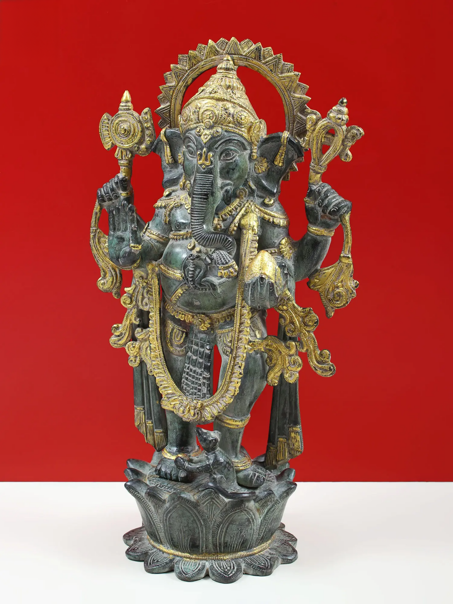 Brassaura™ भगवान गणेश की मूर्ति | जटिल विवरण वाली पीतल की मूर्ति | ऊंचाई 40.5 सेमी और वजन 8 किलोग्राम