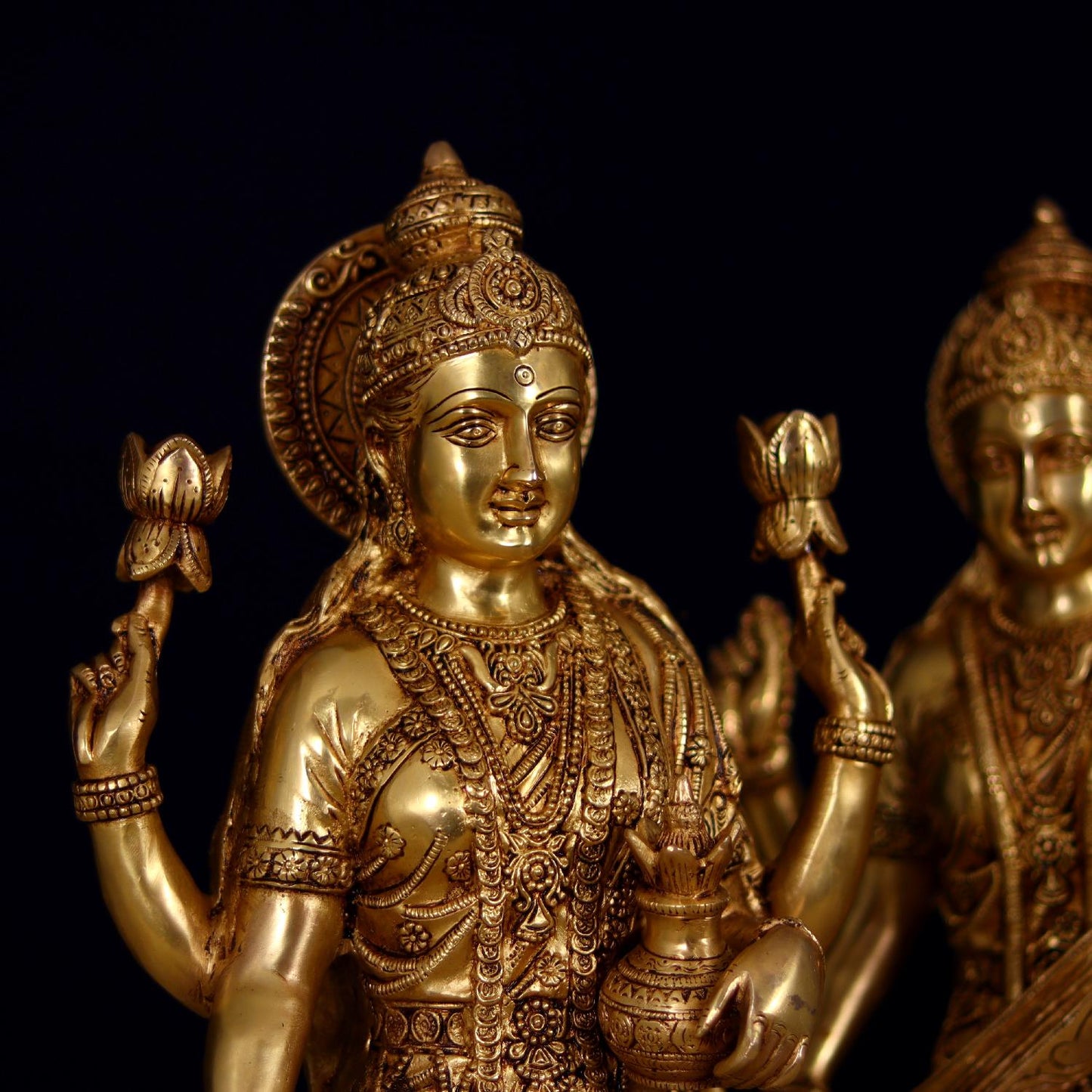 BRASS GODDESS LAKSHMI IDOL HEIGHT 24 INCHES