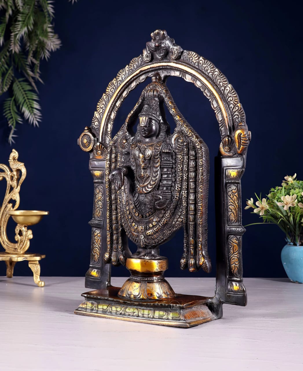 Brassaura™ Superfine Brass Tirupati Balaji Lord Venkateshwara Swamy Idol – Height 13 Inches, Weight 5.4 Kgs