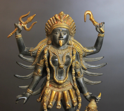 ब्रासोरा® वृंदावन वेणुगोपाल कृष्ण पीतल की प्रतिमा मोर के साथ | एंटीक नीला और सुनहरा रंग | ऊँचाई 20 इंच
