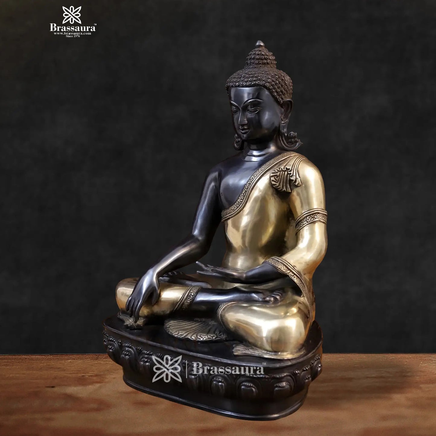 Brass Big Buddha statue for home and decor and gift Item weight 21.8 kg Height 22 inch