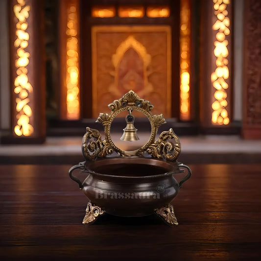 Brassaura™ Classic Brass Urli Bowl – 1.4 kgs, 7 Inches Height – Decorative Flower & Diya Bowl for Home Ambiance