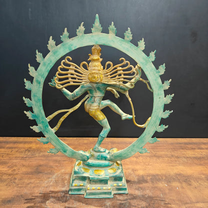 ब्रासोरा® वृंदावन वेणुगोपाल कृष्ण पीतल की प्रतिमा मोर के साथ | एंटीक नीला और सुनहरा रंग | ऊँचाई 20 इंच