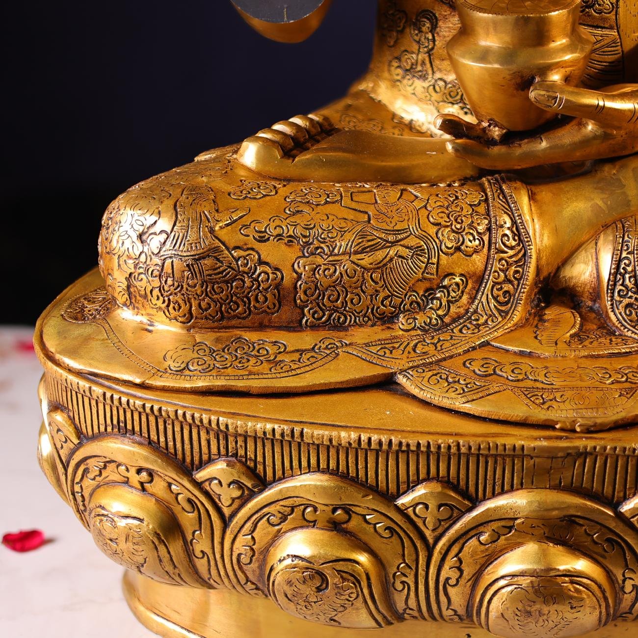 Brassaura® Buddha Sitting in Meditation Idol with Polished Finish | Pure Superfine Brass Handcrafted Murti | Brass Statue for Home Temple, Pooja Room | Height 34 Inches | Weight 50 Kgs