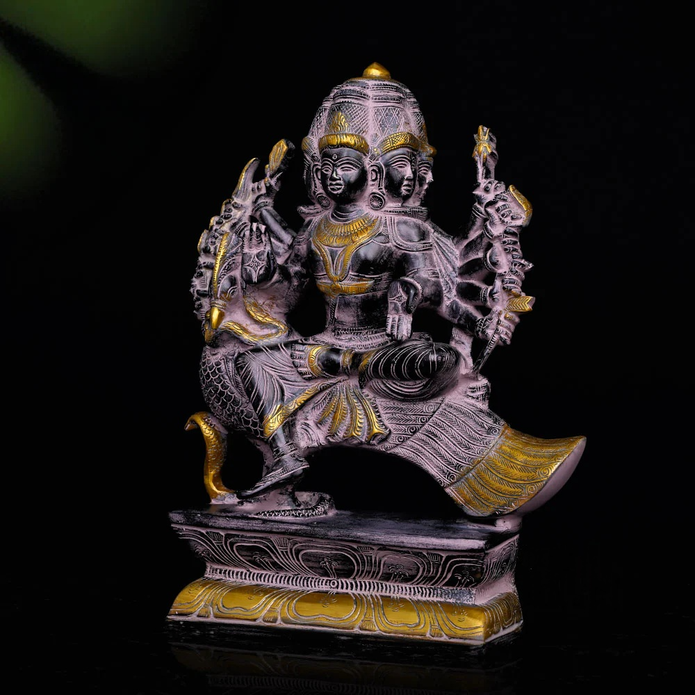 ब्रासोरा® वृंदावन वेणुगोपाल कृष्ण पीतल की प्रतिमा मोर के साथ | एंटीक नीला और सुनहरा रंग | ऊँचाई 20 इंच
