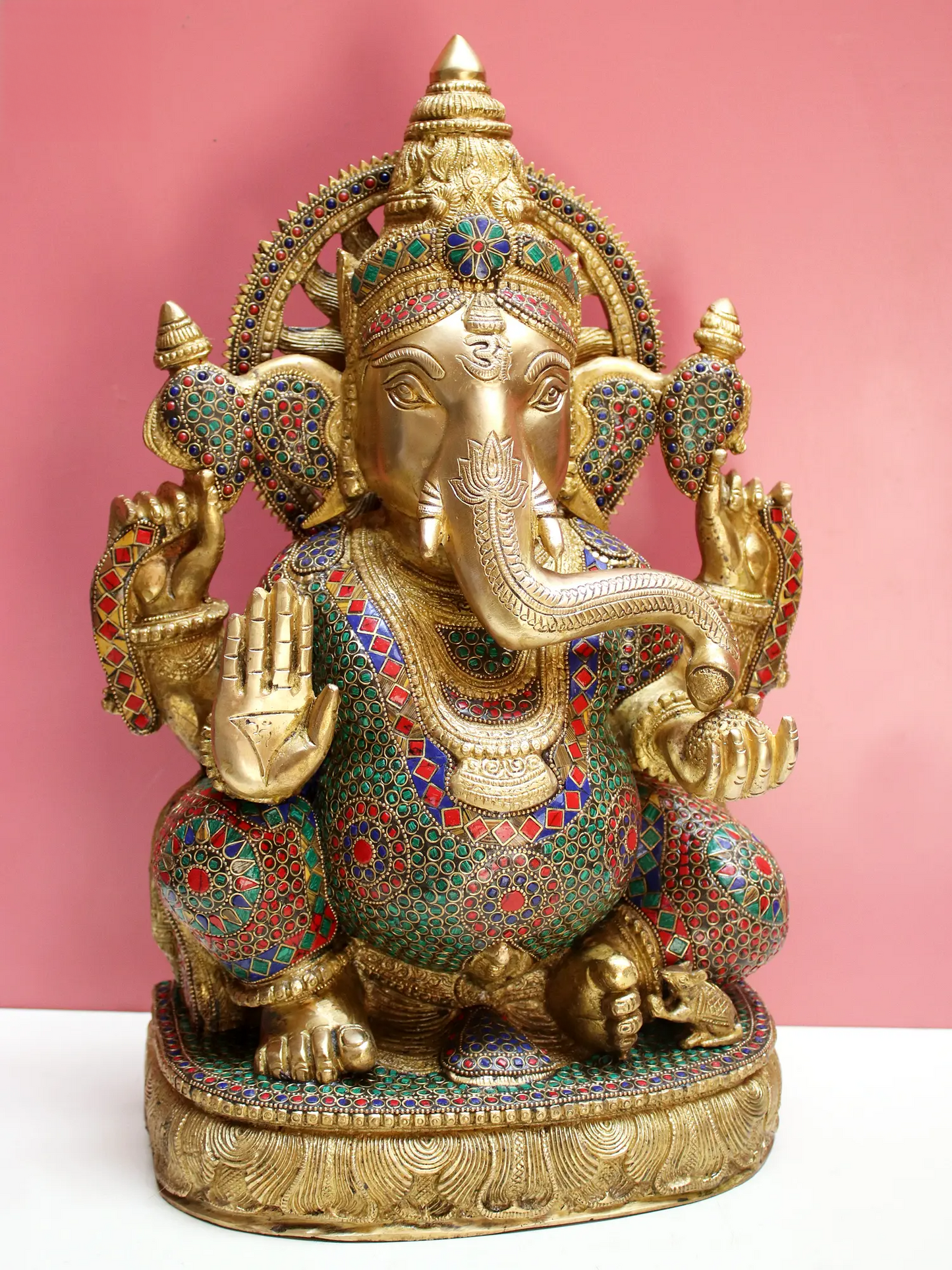 ब्रासौरा™ आर्क के साथ भगवान गणेश | मीनाकारी जड़ाई के काम के साथ शुद्ध पीतल | ऊंचाई 18 इंच और वजन 21 किलोग्राम