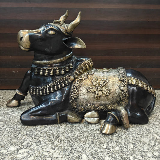 Brassaura® Brass Nandi Bull Idol | Sacred Nandi Statue for Home Temple, Shiv Mandir, Spiritual Décor & Vastu | 22 Inches | 28 Kg