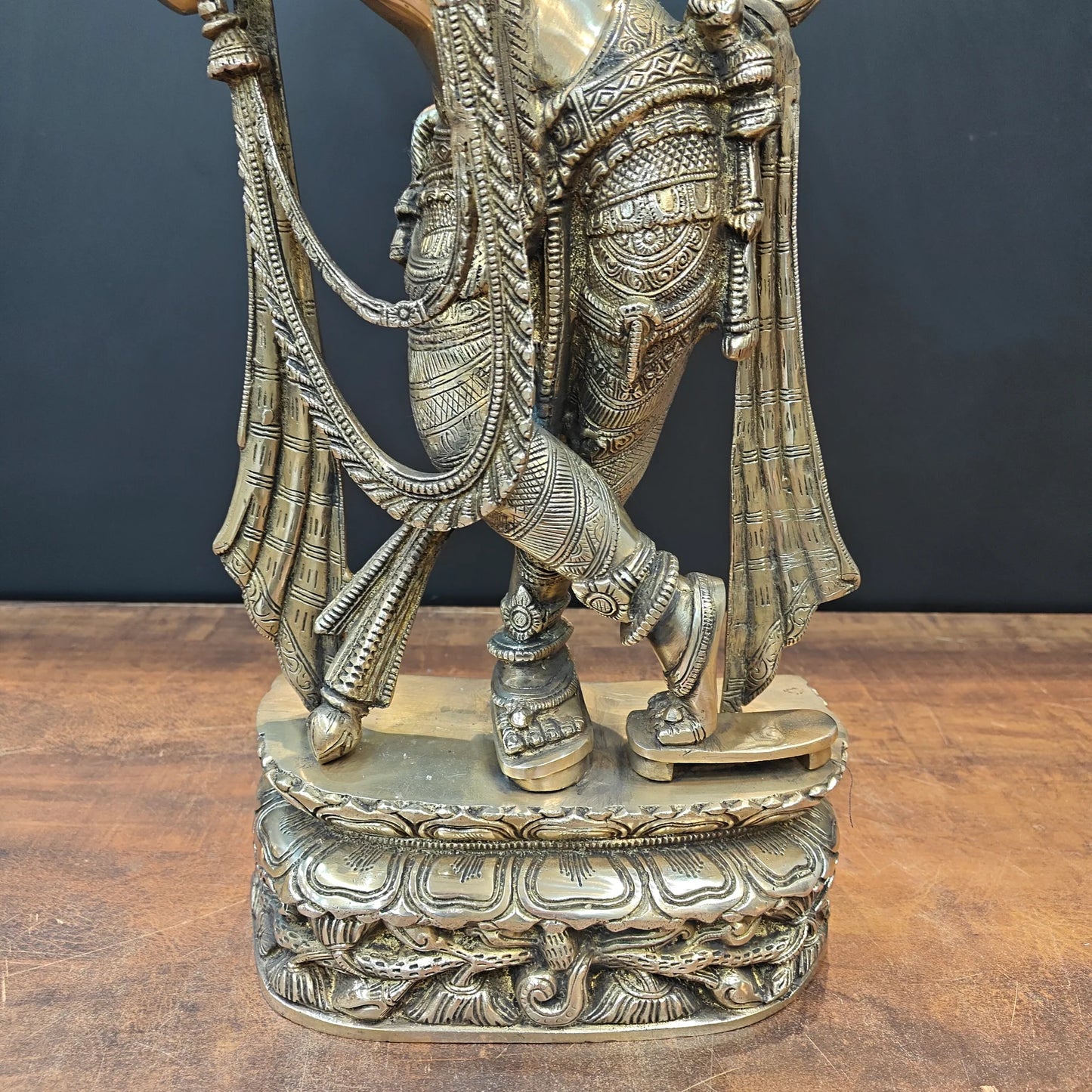 Brassaura® Brass Lord Krishna Idol | Handcrafted Muralidhara Krishna Playing Flute Statue | Premium Brass Home Temple, Living Room & Spiritual Décor | Height 23 Inches | 11.3 Kg