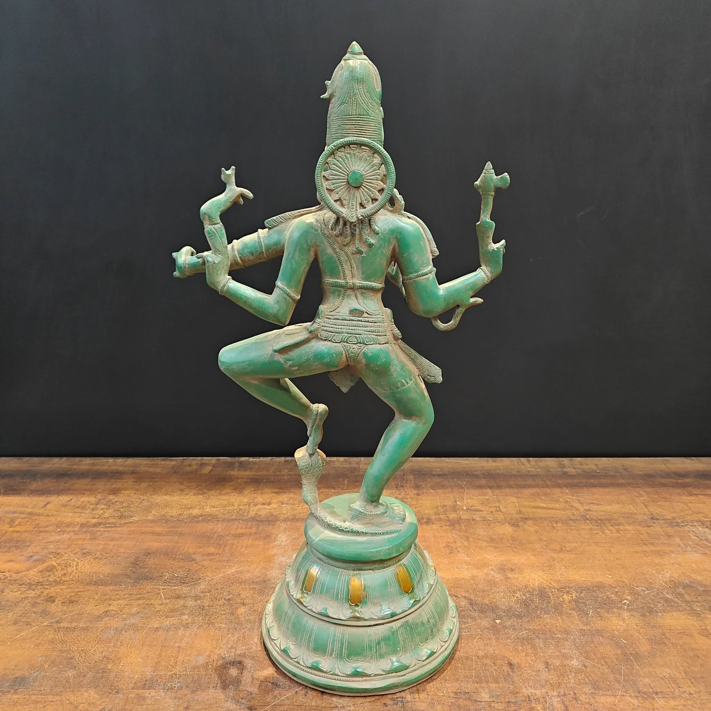 ब्रासोरा® वृंदावन वेणुगोपाल कृष्ण पीतल की प्रतिमा मोर के साथ | एंटीक नीला और सुनहरा रंग | ऊँचाई 20 इंच