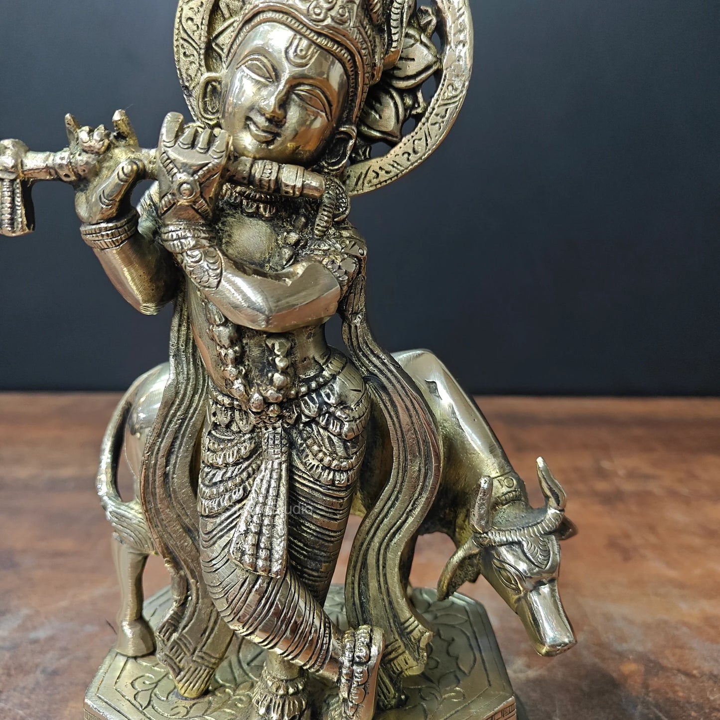 ब्रासोरा® वृंदावन वेणुगोपाल कृष्ण पीतल की प्रतिमा मोर के साथ | एंटीक नीला और सुनहरा रंग | ऊँचाई 20 इंच