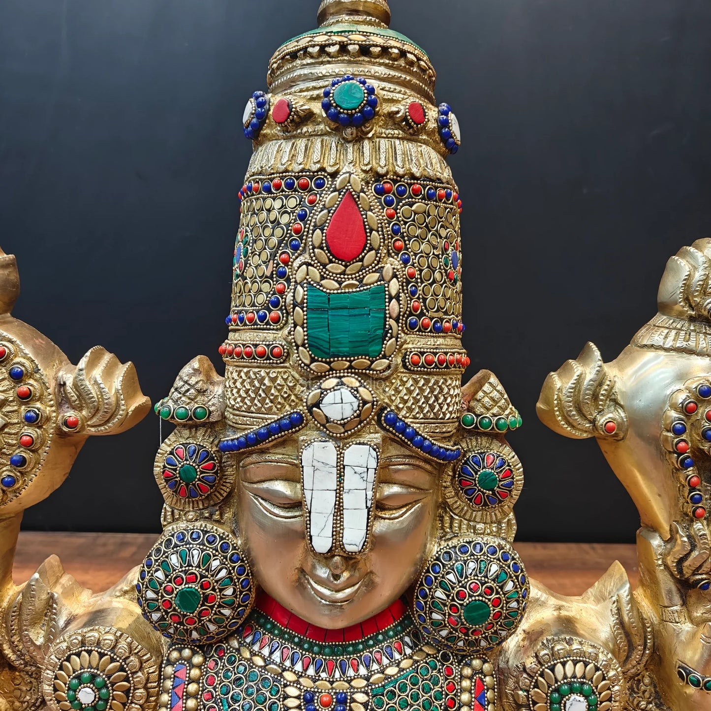 Brassaura® Brass Lord Balaji Wall Hanging Bust | Premium Handcrafted Tirupati Balaji Face Idol | Antique Finish | Temple Wall Décor for Home, Office & Pooja Room | Height 18 Inches | 15 Kg