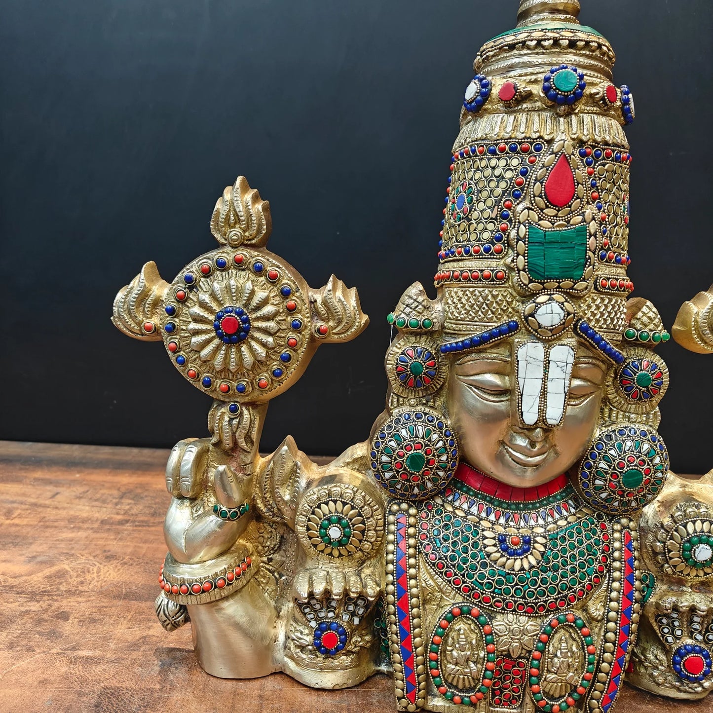 Brassaura® Brass Lord Balaji Wall Hanging Bust | Premium Handcrafted Tirupati Balaji Face Idol | Antique Finish | Temple Wall Décor for Home, Office & Pooja Room | Height 18 Inches | 15 Kg