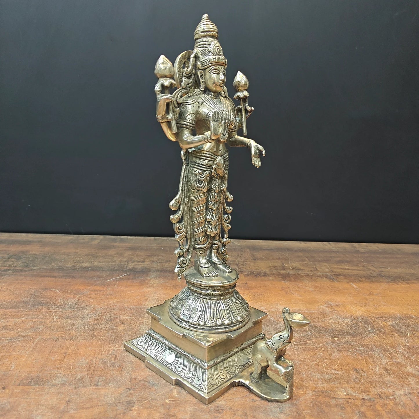 Brassaura® Brass Goddess Lakshmi Idol | Standing Lakshmi Devi Murti for Home Temple, Pooja Room, Spiritual Décor & Vastu | 14 Inches | 4.8 Kg