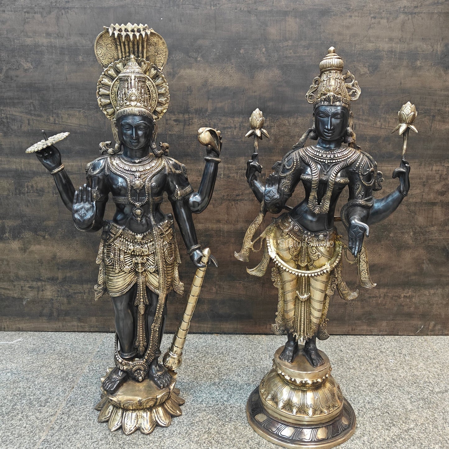 Brassaura® Brass Lord Vishnu & Goddess Lakshmi Idol Set | Premium Handmade Hindu God & Goddess Statues for Home Temple, Living Room Décor & Spiritual Gifting | 41 Inches | 66 Kg