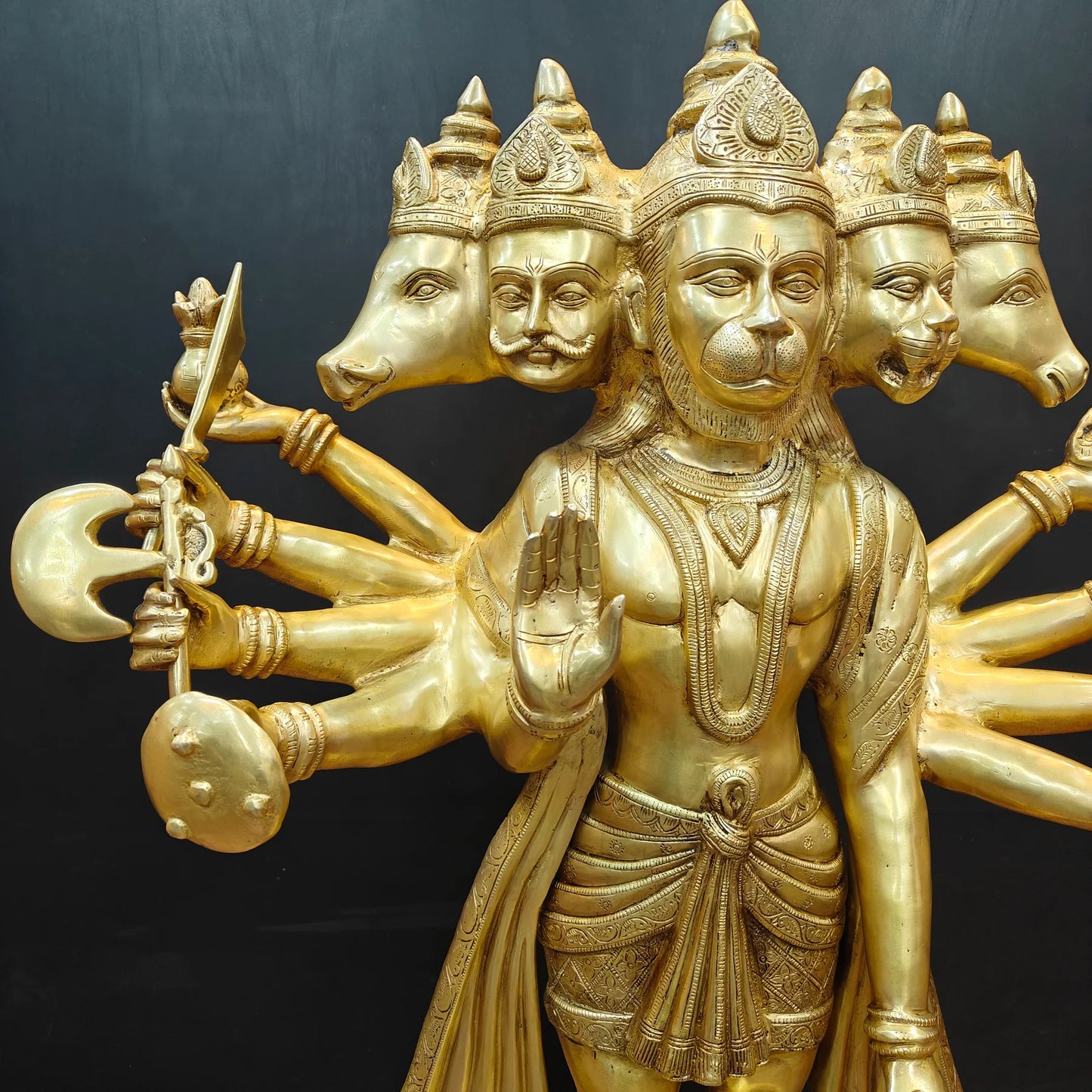 ब्रासोरा® वृंदावन वेणुगोपाल कृष्ण पीतल की प्रतिमा मोर के साथ | एंटीक नीला और सुनहरा रंग | ऊँचाई 20 इंच
