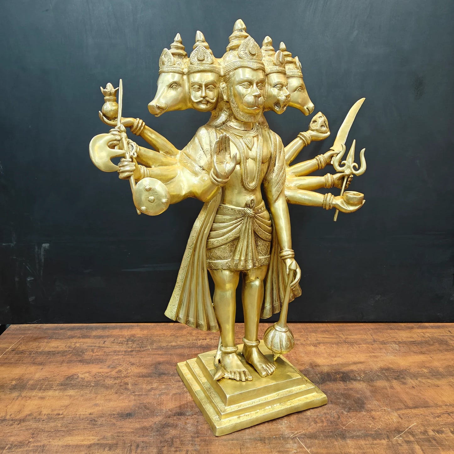 ब्रासोरा® वृंदावन वेणुगोपाल कृष्ण पीतल की प्रतिमा मोर के साथ | एंटीक नीला और सुनहरा रंग | ऊँचाई 20 इंच