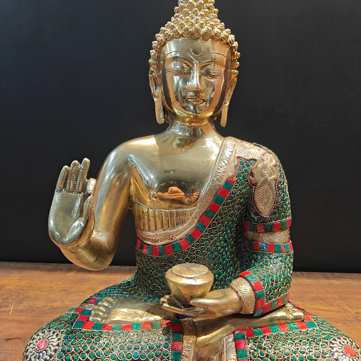 Brassaura® Brass Lord Buddha Idol | Premium Handcrafted Meditating Buddha Statue with Stone Work | Antique Finish | Home Temple, Living Room & Spiritual Décor | Height 20 Inches | 11.8 Kg