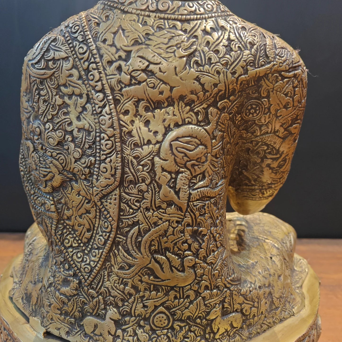 Brassaura® Brass Lord Buddha Idol | Premium Handcrafted Seated Buddha Statue | Antique Finish | Home Temple, Meditation Room, Living Room & Spiritual Décor | Height 23 Inches | 17 Kg