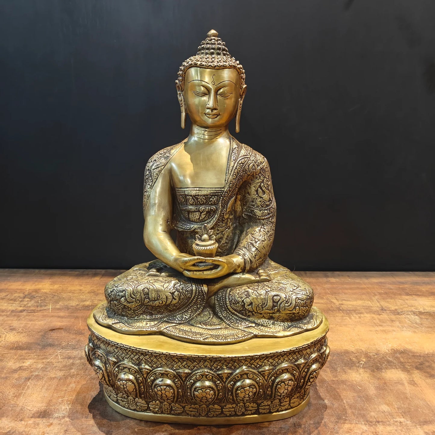 ब्रासोरा® वृंदावन वेणुगोपाल कृष्ण पीतल की प्रतिमा मोर के साथ | एंटीक नीला और सुनहरा रंग | ऊँचाई 20 इंच