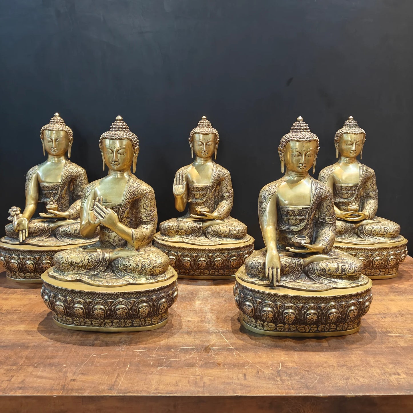 Brassaura® Premium Brass Buddha Statue | Handcrafted Solid Brass Meditating Buddha Idol | Spiritual Sculpture for Home Temple, Living Room, Office & Meditation Décor | Height 23 Inches | 85 Kg
