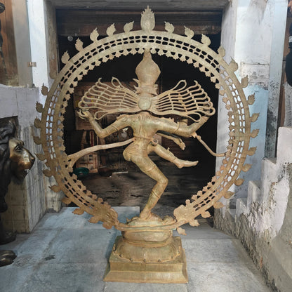 ब्रासोरा® वृंदावन वेणुगोपाल कृष्ण पीतल की प्रतिमा मोर के साथ | एंटीक नीला और सुनहरा रंग | ऊँचाई 20 इंच