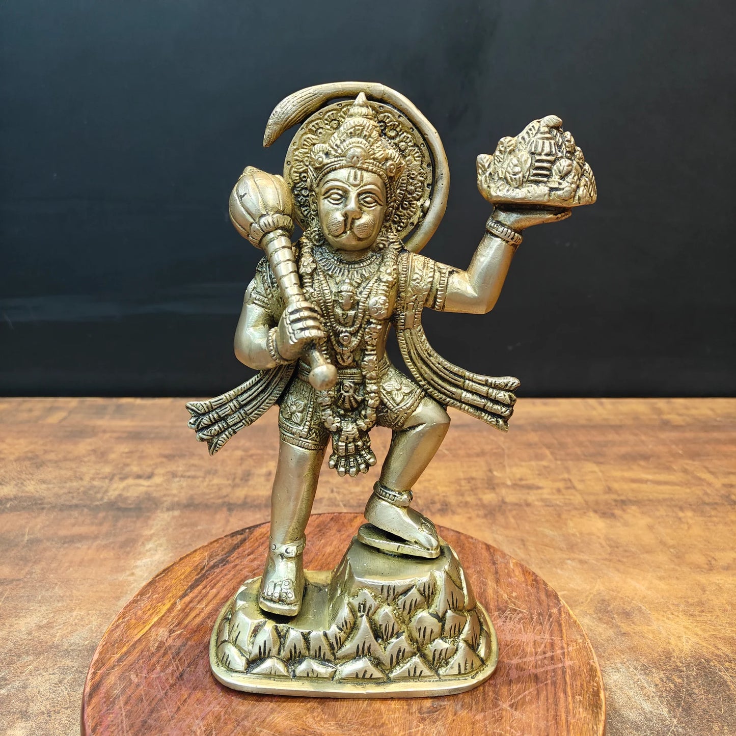 Brassaura® Brass Lord Hanuman Idol | Veer Hanuman Carrying Sanjeevani Mountain with Gada | Sacred Brass Sculpture for Home Temple, Spiritual Décor & Gifting | 9 Inches | 1.9 KgV