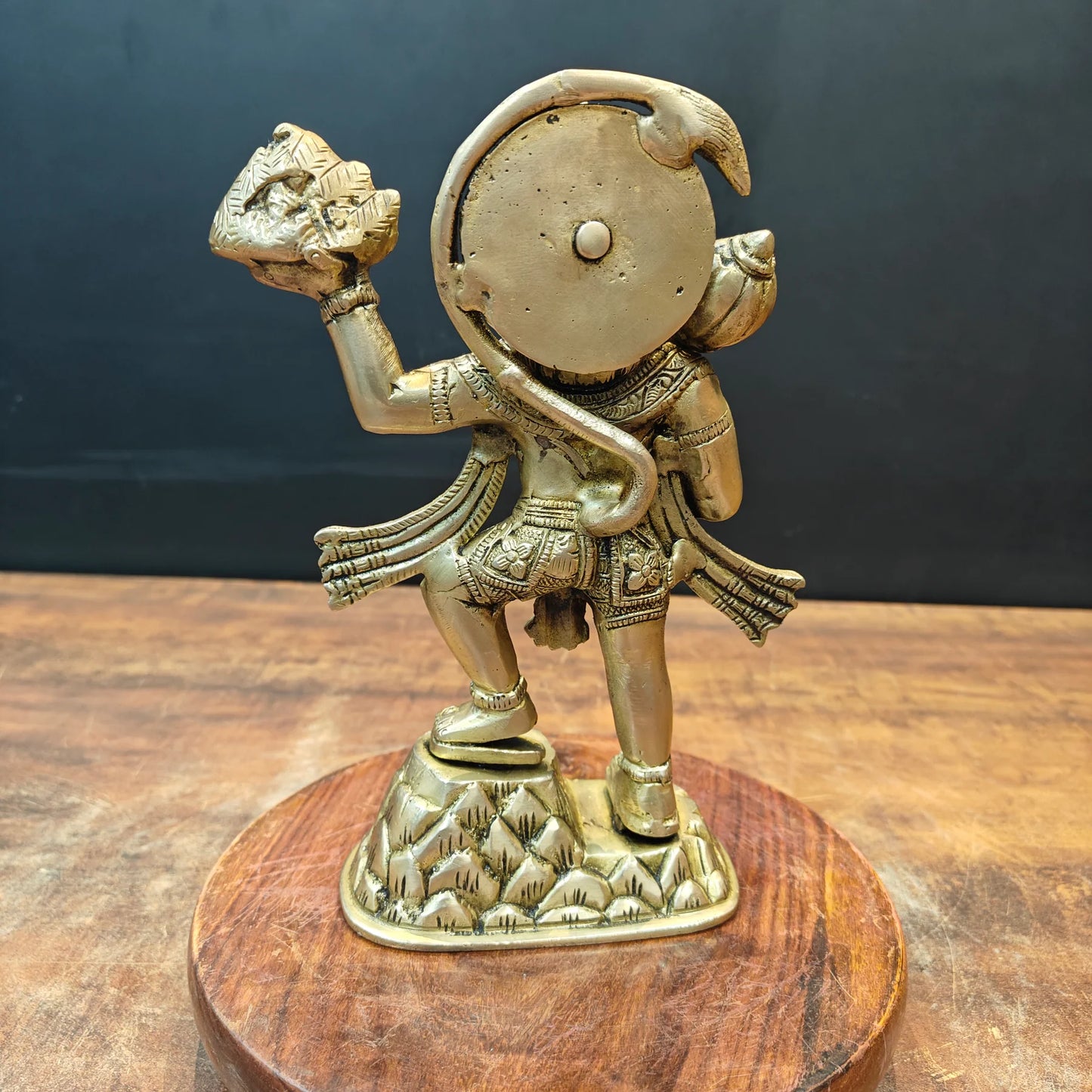 Brassaura® Brass Lord Hanuman Idol | Veer Hanuman Carrying Sanjeevani Mountain with Gada | Sacred Brass Sculpture for Home Temple, Spiritual Décor & Gifting | 9 Inches | 1.9 KgV