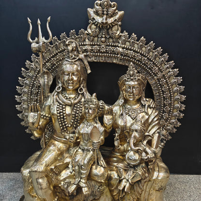 ब्रासोरा® वृंदावन वेणुगोपाल कृष्ण पीतल की प्रतिमा मोर के साथ | एंटीक नीला और सुनहरा रंग | ऊँचाई 20 इंच