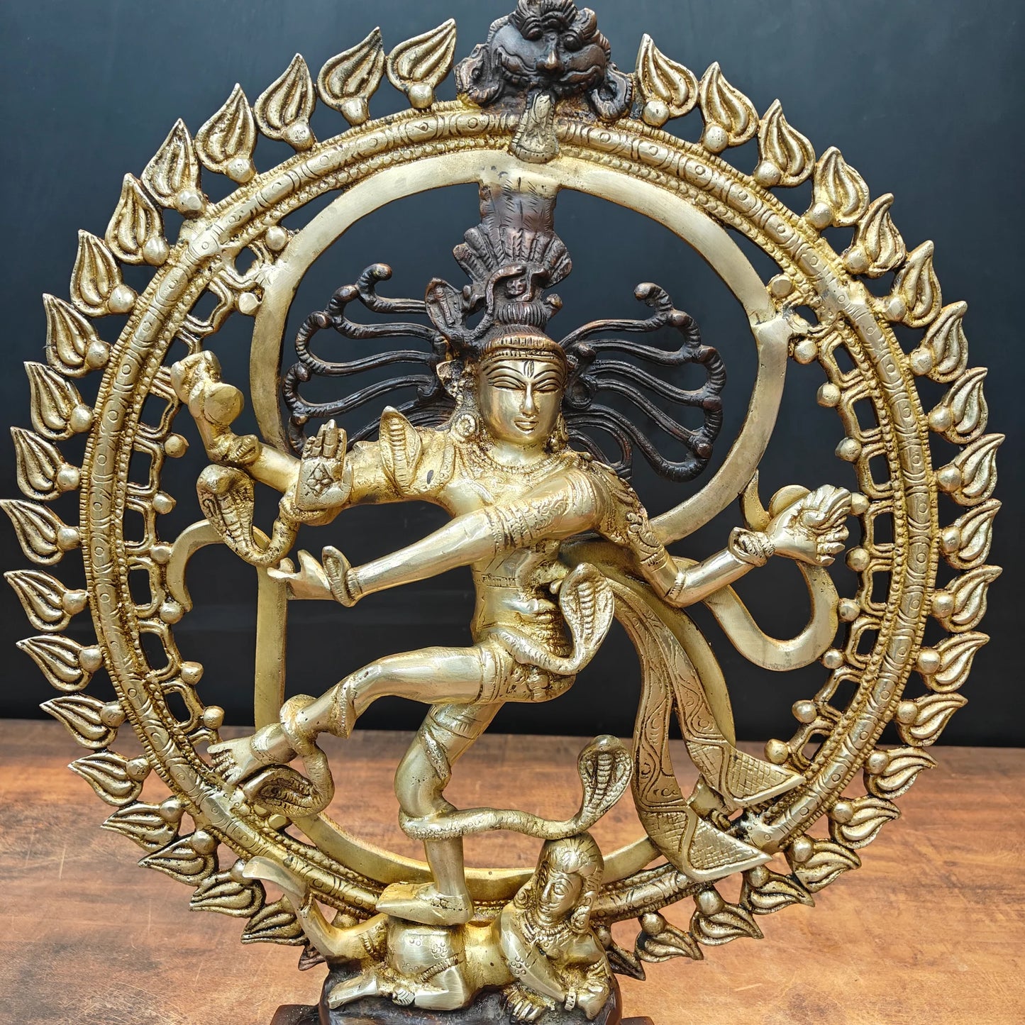 Brassaura® Brass Nataraja Statue | Lord Shiva Dancing in Cosmic Tandava | Handcrafted Brass Idol for Home Temple, Spiritual Décor & Gifting | 19.5 Inches | 8.5 Kg