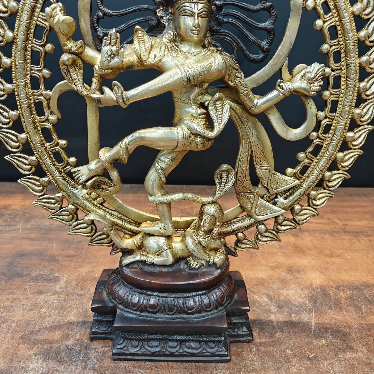 Brassaura® Brass Nataraja Statue | Lord Shiva Dancing in Cosmic Tandava | Handcrafted Brass Idol for Home Temple, Spiritual Décor & Gifting | 19.5 Inches | 8.5 Kg