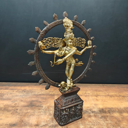 Brassaura® Brass Lord Nataraja Statue | Dancing Shiva Idol with Ornate Pedestal | Handcrafted Brass Sculpture for Home Temple, Spiritual Décor & Gifting | 22.5 Inches | 11 Kg