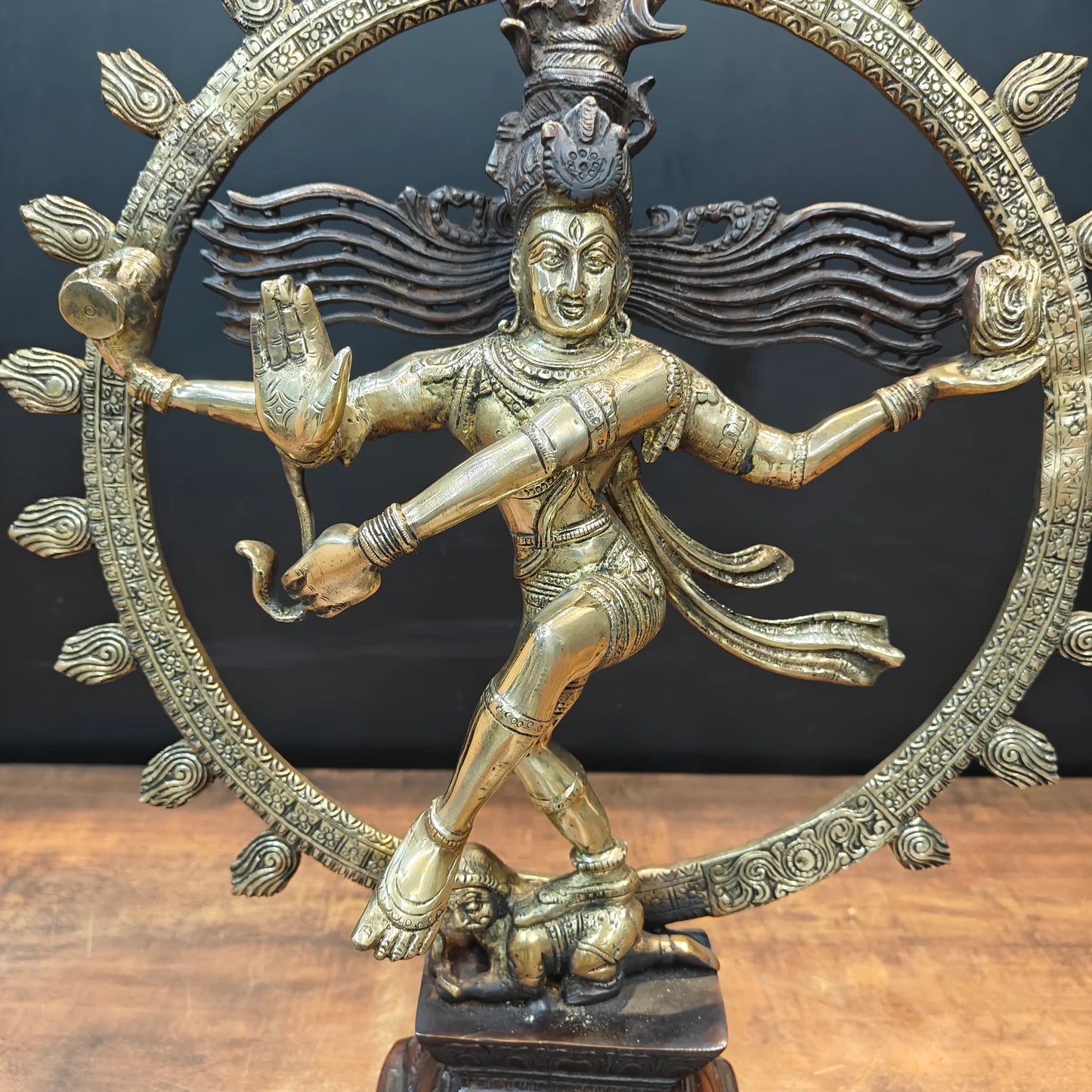 Brassaura® Brass Nataraja Idol with Prabhavali | Handcrafted Dancing Lord Shiva Statue | Premium Brass Shiva Murti for Home Temple, Spiritual Décor & Gifting | 22.5 Inches | 11 Kg