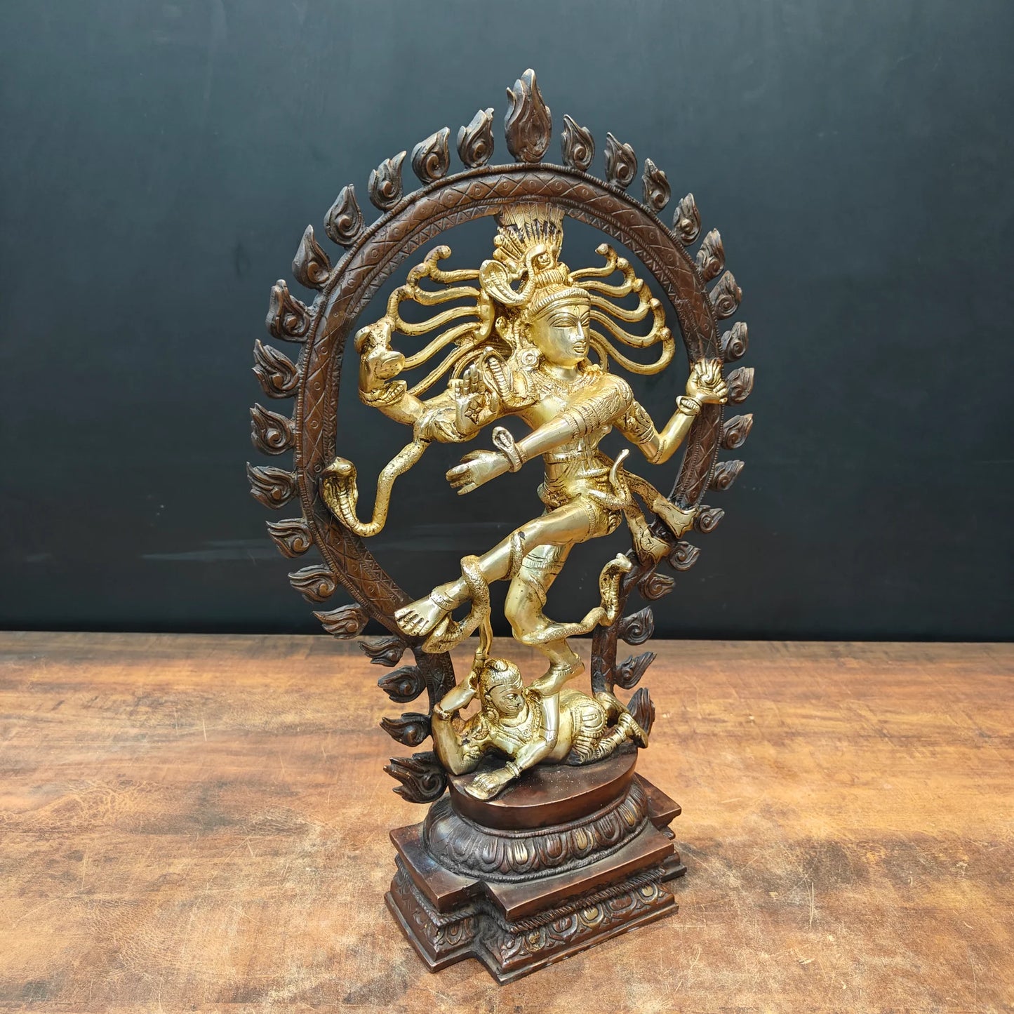 Brassaura® Brass Nataraja Statue | Lord Shiva Dancing Idol with Prabhamandala | Handcrafted Brass Shiv Tandav Murti for Home Temple, Office & Spiritual Décor | 20 Inches | 8.5 Kg