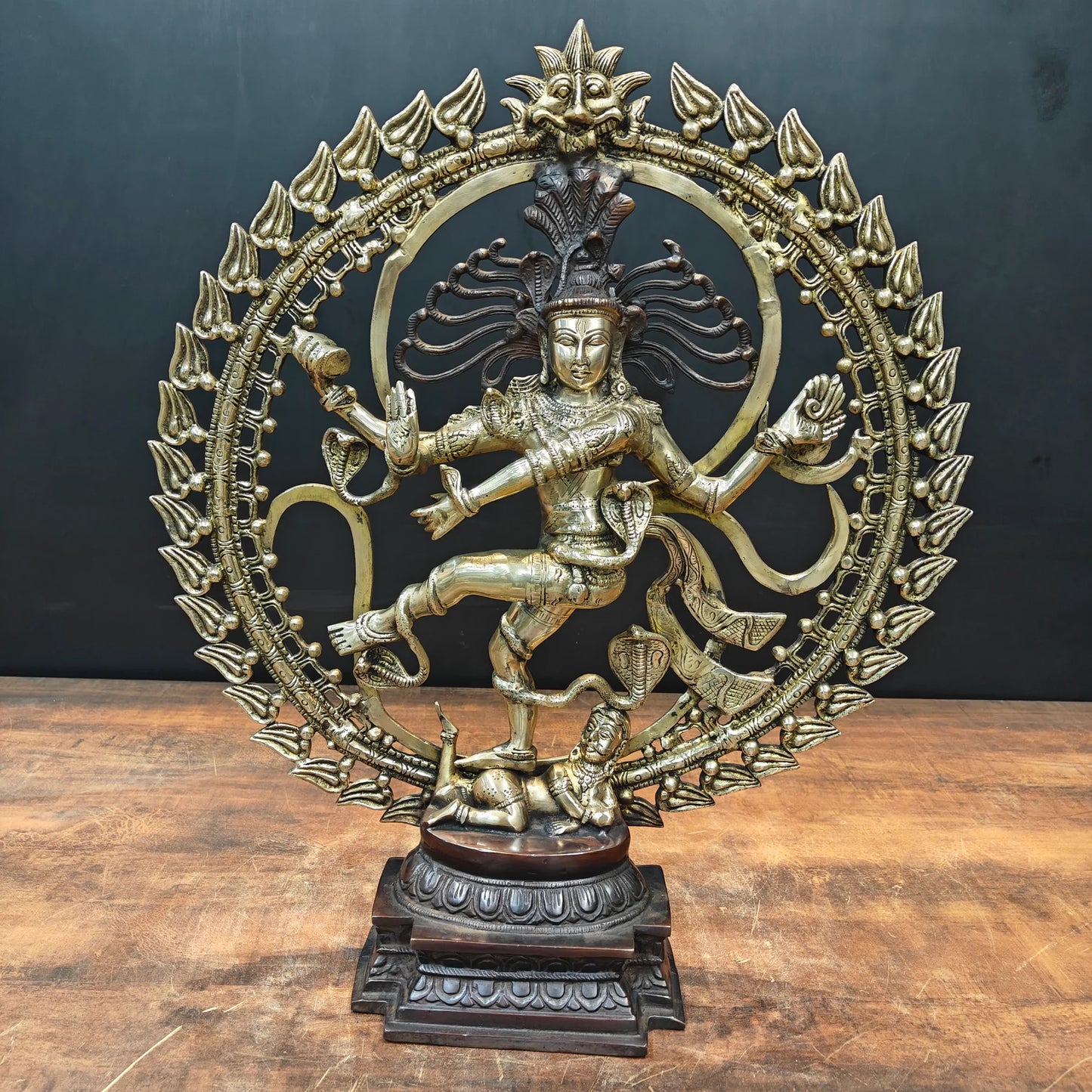 Brassaura® Brass Nataraja Idol with Ornate Prabhavali | Handcrafted Dancing Lord Shiva Statue | Premium Brass Shiva Murti for Home Temple, Spiritual Décor & Gifting | 24 Inches | 12 Kg