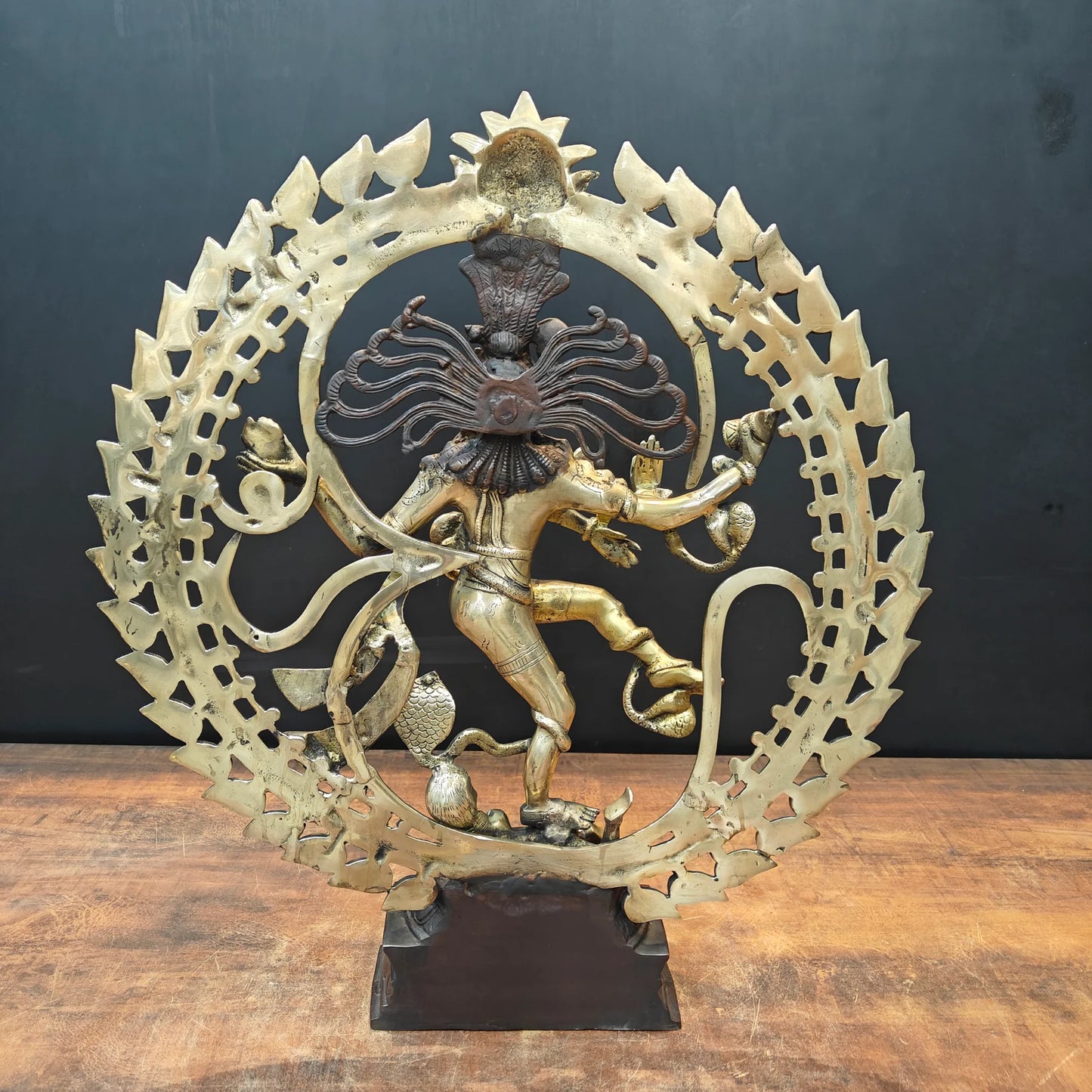 Brassaura® Brass Nataraja Idol with Ornate Prabhavali | Handcrafted Dancing Lord Shiva Statue | Premium Brass Shiva Murti for Home Temple, Spiritual Décor & Gifting | 24 Inches | 12 Kg