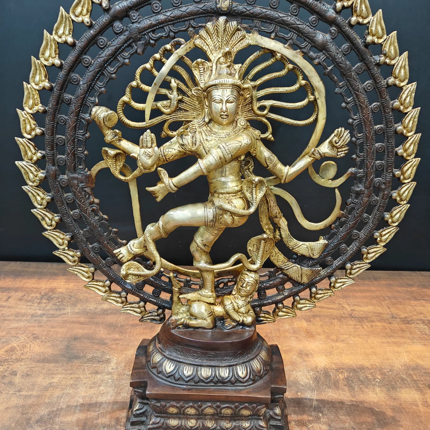 Brassaura® Brass Nataraja Statue | Lord Shiva Nataraja Dancing Idol with Prabhamandala | Premium Brass Spiritual Home Temple & Living Room Décor | Height 26 Inches | 16 Kg