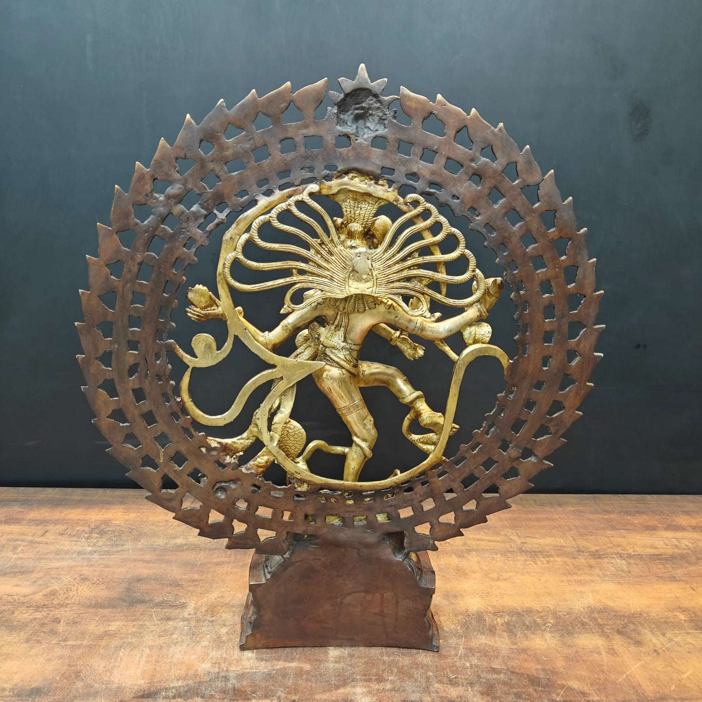 Brassaura® Brass Nataraja Statue | Lord Shiva Nataraja Dancing Idol with Prabhamandala | Premium Brass Spiritual Home Temple & Living Room Décor | Height 26 Inches | 16 Kg