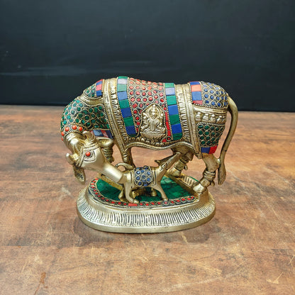 Brassaura® Brass Kamdhenu Cow with Calf Idol | Meenakari Kamdhenu Gau Mata Murti | Sacred Brass Statue for Home Temple, Pooja Room & Spiritual Décor | 7 Inches | 3.8 Kg