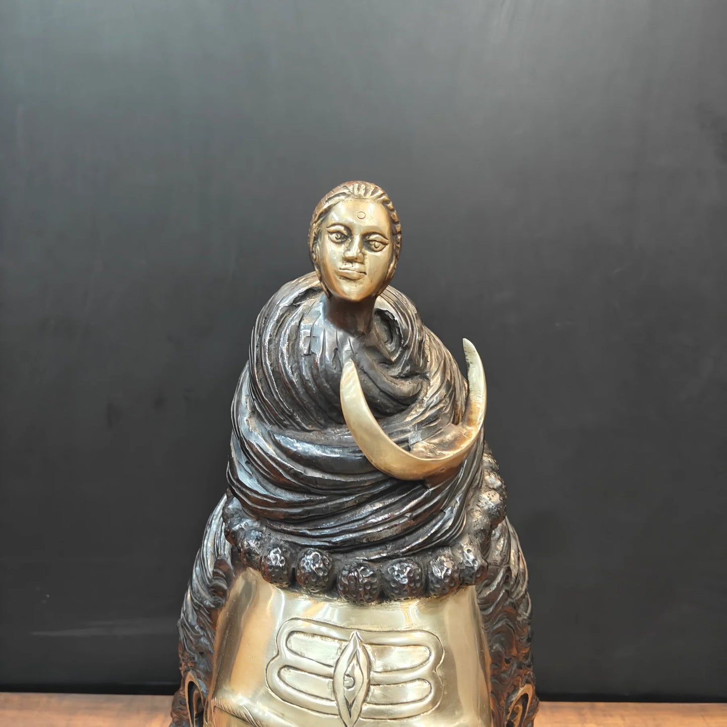 Brassaura® Brass Lord Shiva Face Idol | Mahadev Bust Statue with Cobra & Crescent Moon | Handcrafted Brass Shiv Murti for Home Temple, Spiritual Décor & Gifting | 27 Inches | 32 Kg
