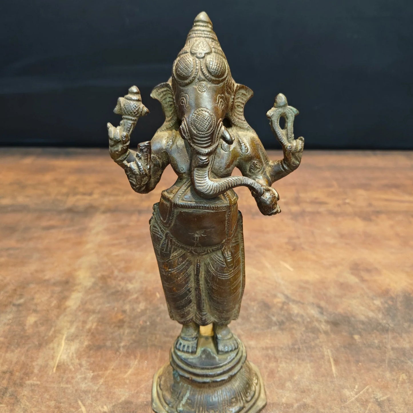 Brassaura® Brass Standing Lord Ganesha Idol | Handcrafted Ganpati Brass Murti for Home Temple, Pooja Room, Vastu, Spiritual Décor & Gifting | 10 Inches | 2.5 Kg